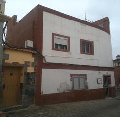 Edifici a Calvario 4. Edificio en venta