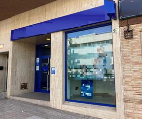 Local commercial à De portugal 18. Local en venta