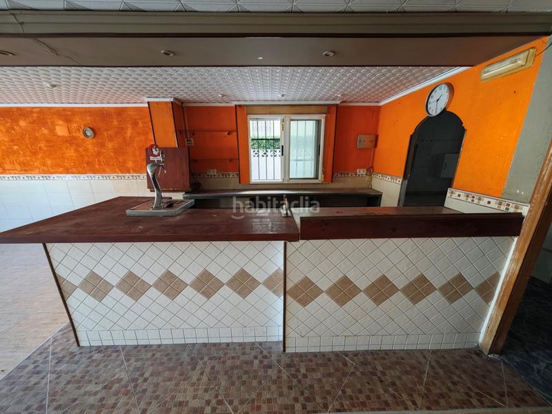 Foto 0c3f09fd-0074-4ce1-b95a-e523014441ef. Local comercial a avenida borrons a Xeraco