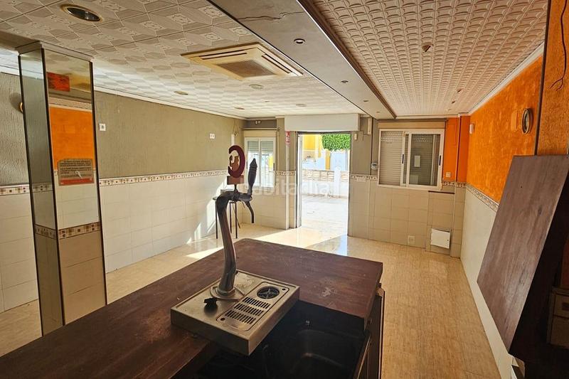 Foto 73881ae1-124a-4a3f-b104-23e5c6250f64. Local comercial a avenida borrons a Xeraco