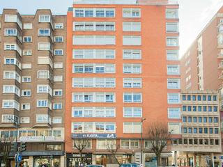 Office space in Cid campeador 14. Oficina en venta
