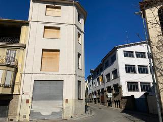 Nau industrial a Pare antoni soler 20. Nave en venta