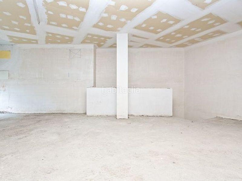 Foto 12405311-7833-4073-a8d8-1958a38ea3aa. Local comercial a bases de Manresa - carretera de santpedor Manresa