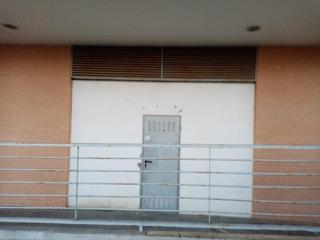 Local commercial à Pepe luna 1. Local en venta
