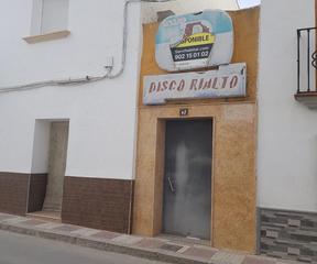Local commercial à Real 45-51. Local en venta