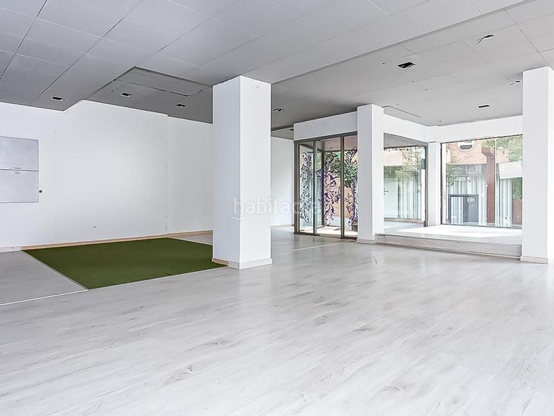Foto 4a12dbc0-1bc0-459d-affc-228f5d100205. Local comercial local en venta en Barri Antic Manresa