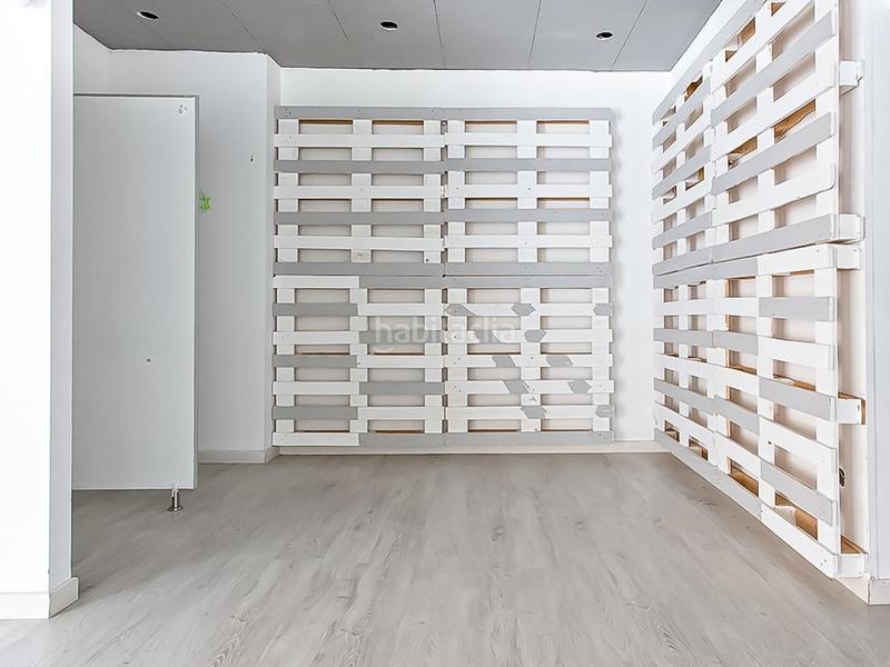 Foto e7e47949-4e4a-4c25-bb37-3e12877b2286. Local comercial a Barri Antic Manresa