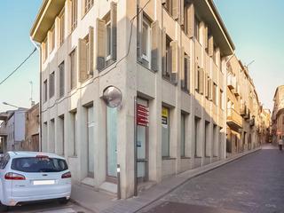 Local Comercial a Antoni agramunt 26. Local en venta