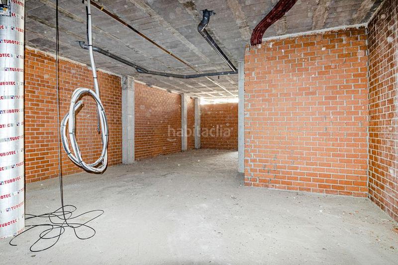 Foto ca30a59b-23df-4b85-a6da-638addde430c. Geschäftsraum in pintor francisco carretero 27 in Tomelloso