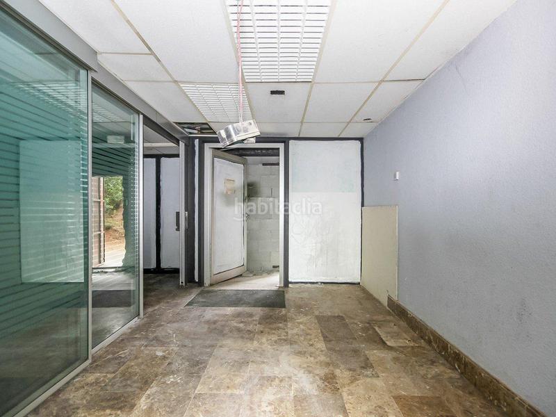 Foto 1f225933-c970-4823-ba96-3870d1a1fcd6. Local comercial en fluvia 213-215 local en venta en Barcelona