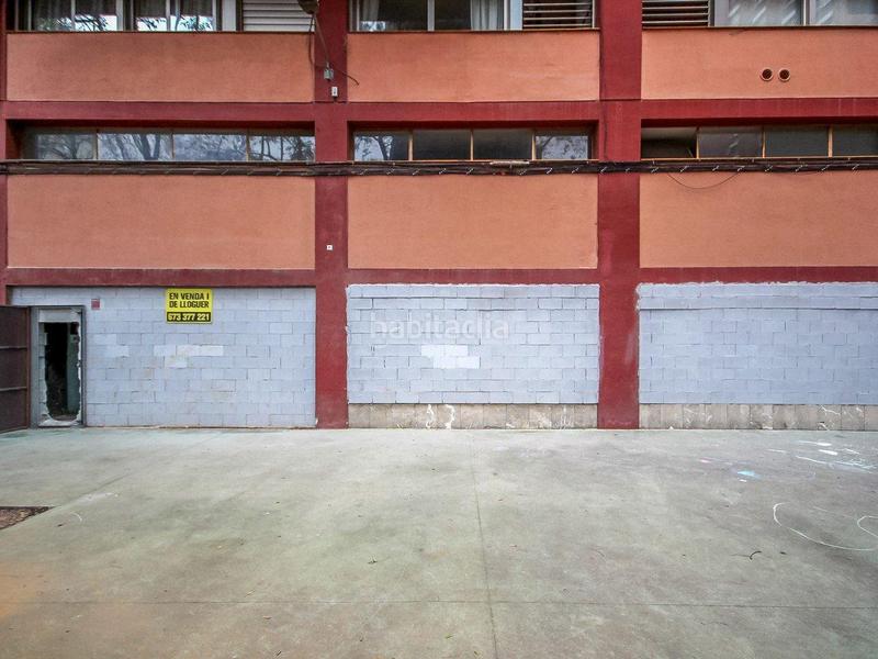 Foto b57a1b11-fca9-43df-a3a7-82c320c2ca1f. Local comercial a fluvia 213-215 a Sant Martí de Provençals Barcelona