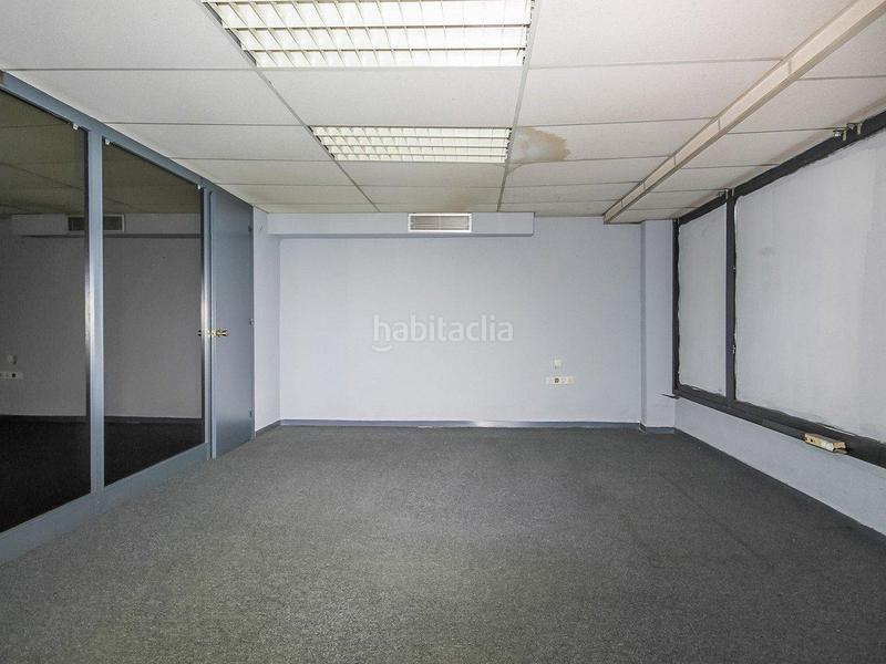 Foto c4b30d79-68e4-48a3-bc17-e747a5453f90. Local comercial a fluvia 213-215 a Sant Martí de Provençals Barcelona