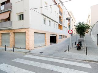 Local Comercial a Federico garcia lorca 43. Local en venta