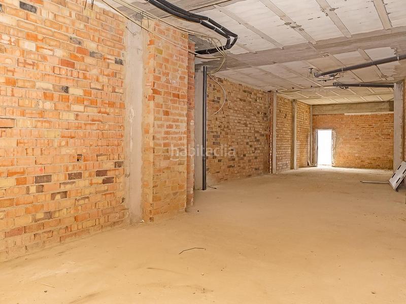 Foto af577881-761b-4ffc-b231-90e72dec7890. Local comercial a tartessos 48-50 a Pilas