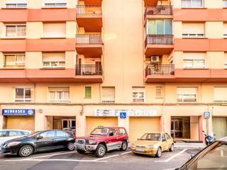 Local commercial à Jaume peyril 2. Local en venta