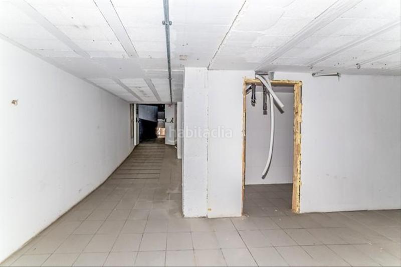 Foto b00f3024-f4b1-496e-b777-c7a2dfd77e2e. Geschäftsraum in pintor fortuny 2 in Constantí