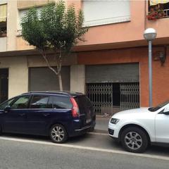 Local Comercial a Verge de montserrat 9. Local en venta