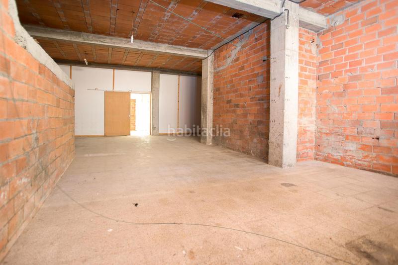 Foto 766e7bf4-dbd6-4041-b06a-8a1eb1a7f49a. Locale commerciale in cristobal colon 51 in Alto del Castaño Narón