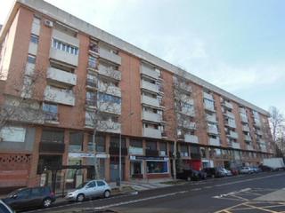 Local Comercial a Hermanos fernandez galiano 11. Local en venta