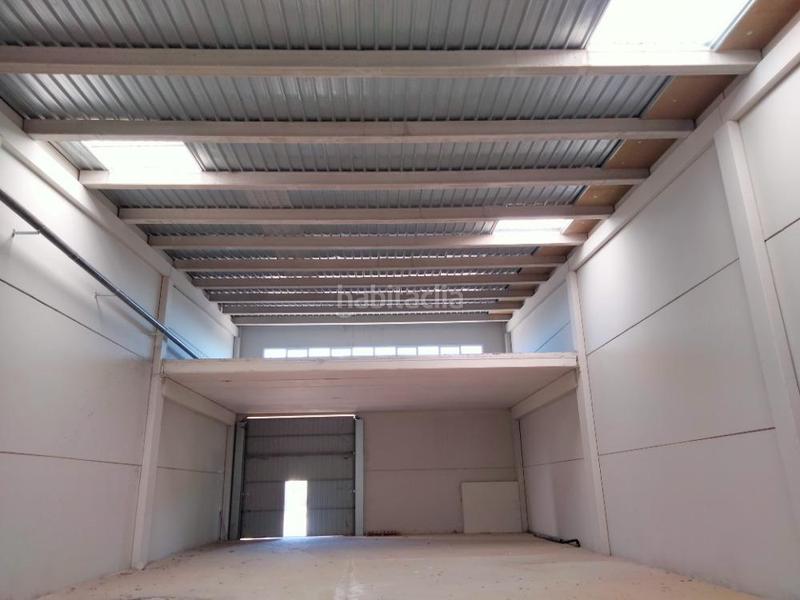 Foto f92371b6-402f-42a7-9fcf-186c1b5d70fd. Nave industrial en ajedrea nave en venta en Cartuja Baja Zaragoza