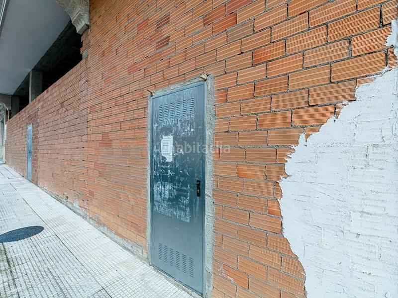 Foto 66394f3b-3874-4728-9454-ab2d0fc64d7a. Local comercial en otero pedraio 13 local en venta en Cañiza (A)
