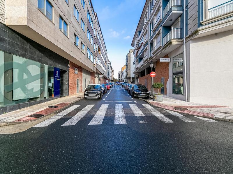 Foto d93e3a07-e876-46a1-99ed-806b24a5f4e3. Local comercial en otero pedraio 13 local en venta en Cañiza (A)