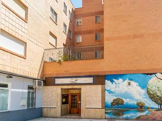 Local Comercial a Cineasta jose luis borau 1. Local en venta