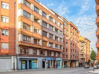 Local Comercial a Fuertes acevedo 104. Local en venta