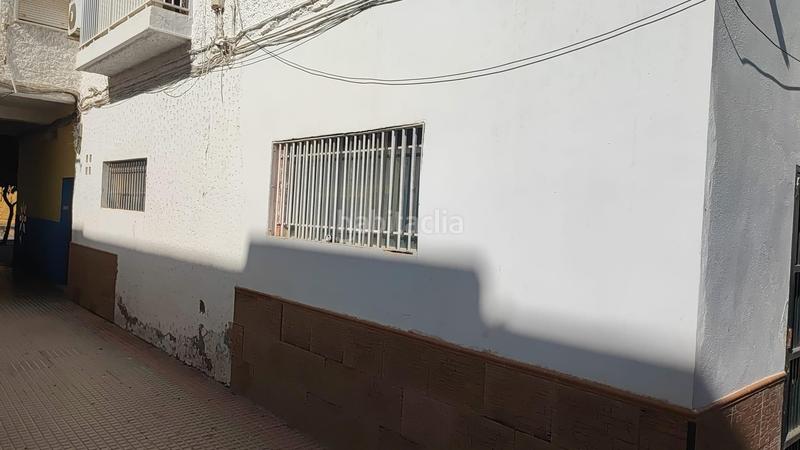 Foto 00eb8ee1-a2ae-4db3-a44c-57940d1e8356. Local comercial a ciudad blanca 21 a Centro - Doña Mercedes Dos Hermanas