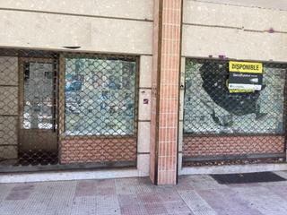Local commercial à Los trigales 25. Local en venta