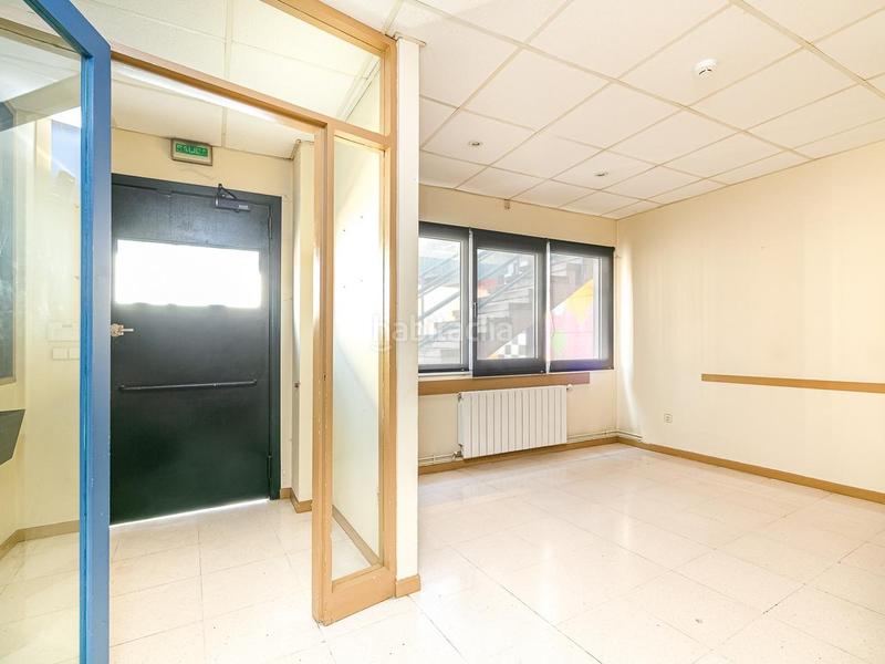 Foto 17597142-1863-4ce1-9461-d566309b3d84. Local comercial en conde de torrecedeira 32 local en venta en Vigo