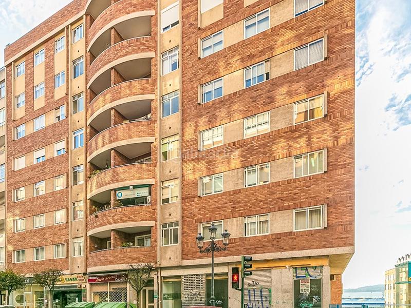 Foto ae0cf2cf-a7d1-4251-a625-9c6b9ca2e32d. Local comercial en conde de torrecedeira 32 local en venta en Vigo