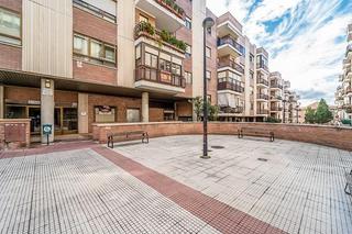 Local Comercial a Leon felipe 4. Local en venta