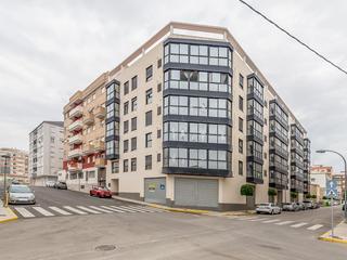 Business premise in Miguel de cervantes 7. Local en venta