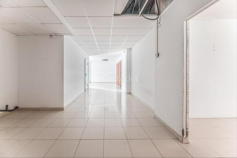 Foto ad5a7025-75a0-46e3-ad79-c260fc62c689. Locale commerciale in viveiro 17 in Valadouro (O)