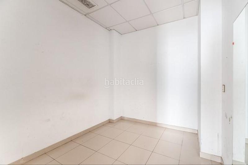 Foto f718b576-d61c-4d25-b761-aa857ca98e81. Locale commerciale in viveiro 17 in Valadouro (O)