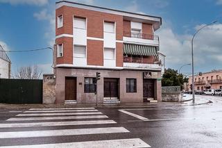Local commercial à Arroyo de las eras s/n. Local en venta