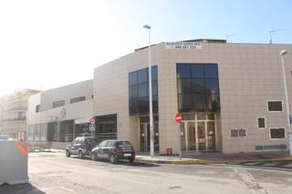 Local commercial à De la marina 3. Local en venta