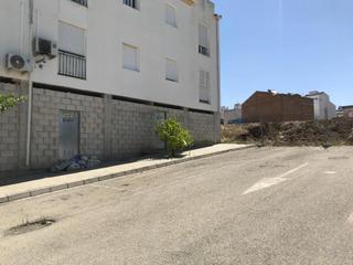 Business premise in Teresa de leon 1. Local en venta