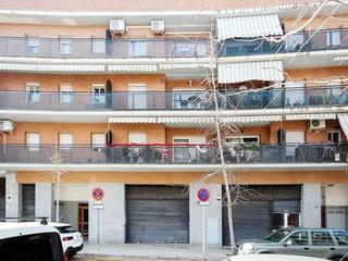 Local commercial à Dinamarca 46-48. Local en venta