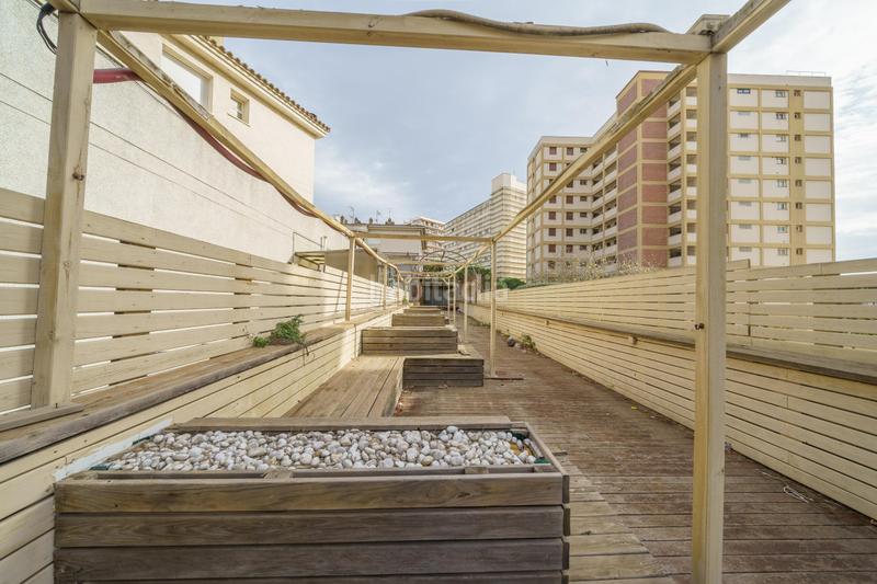 Foto 4ff1892c-8485-42ae-9a0d-26a71912dcec. Local commercial dans punta rocosa 4 dans Centre-Platja Platja d´Aro