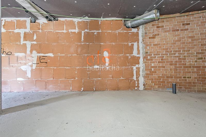 Foto 86a55268-38d6-47e8-a9c7-79692bdd4710. Locale commerciale in bases de Manresa - carretera de santpedor Manresa