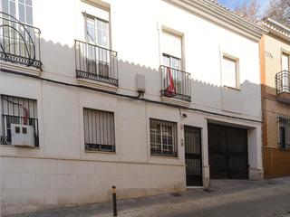 Local commercial à Luna 23. Local en venta