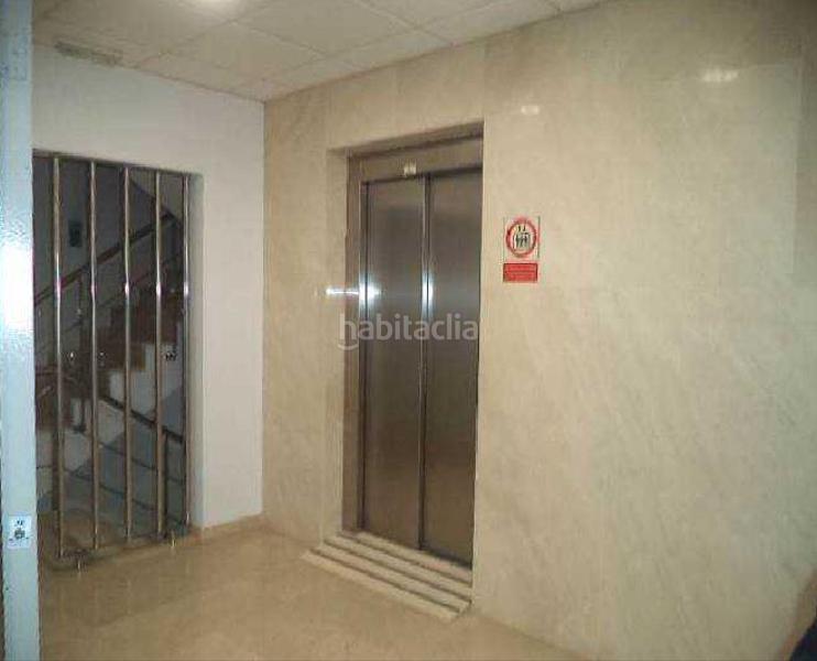 Foto 1e1e4bfe-34ed-472c-9a26-b68ce801f57c. Office space in marques de pickman 15 in Barrio del Nervión Sevilla