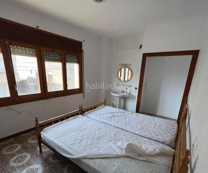 Foto f152d4e6-efdf-4a9d-b582-69dd57c32f7d. Edifici a goles de l'ebre 357 a Deltebre