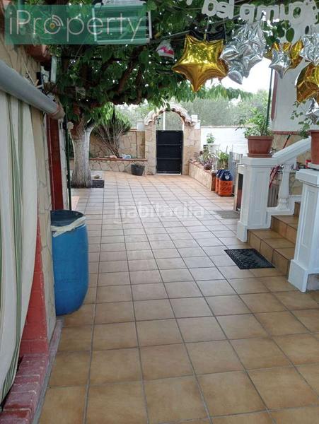 Foto 610a31dd-67a0-48e6-a33f-e8ff764d4940. Chalet with parking in La Franquesa-Oasis Park Vendrell (El)