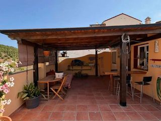 Etagenwohnung in Benamargosa