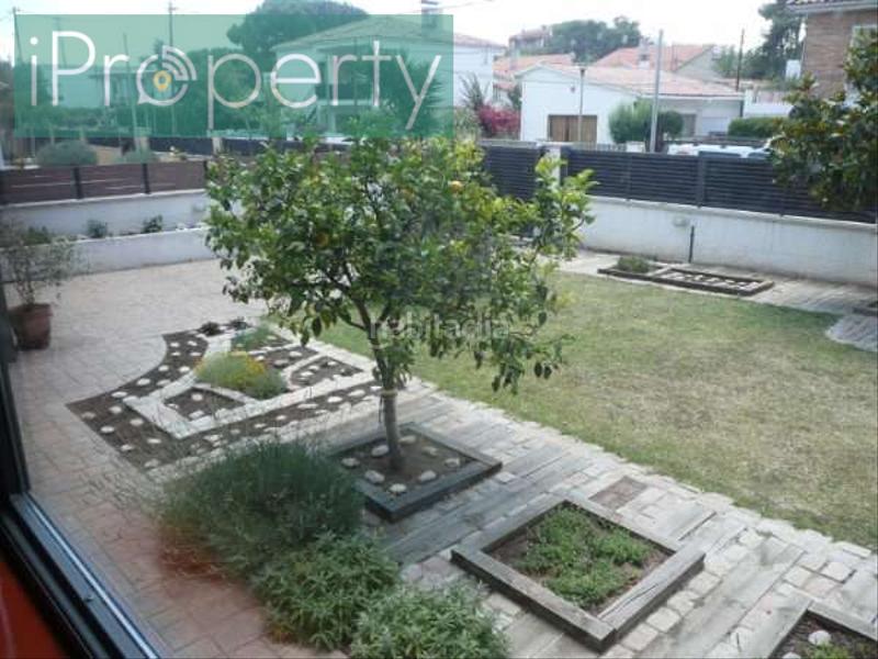 Foto c4de3c2d-0624-4d7f-b387-0a00ef053ec2. Xalet amb calefacció aparcament a Calafell platja Calafell