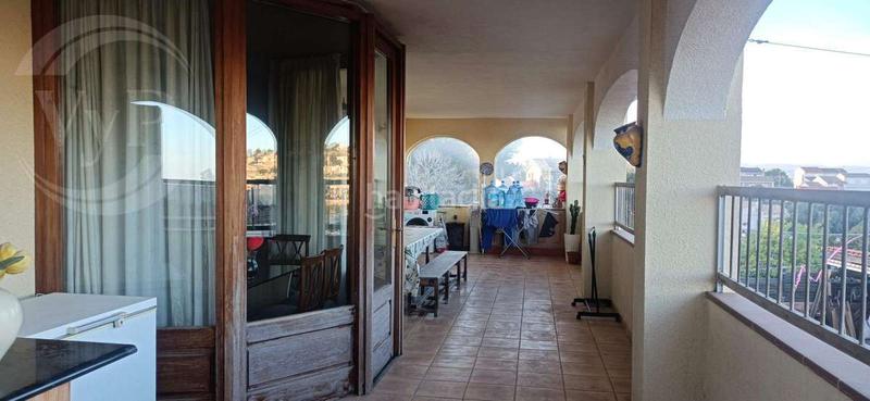 Foto e7daddcb-67f6-443e-84b6-4fbf9946755b. Chalet lujoso chalet señorial con 2 viviendas en Valldemar-Montmar Segur de Calafell