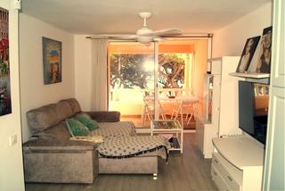 Apartamento  Pau casals. Espectacular piso en 1 linea de mar, completamente reformado.